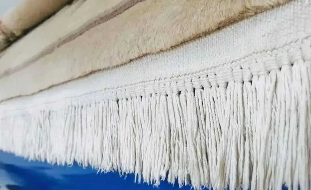 تفاصيل سجادة نظيفة من مغسلة سجاد الاتحاد